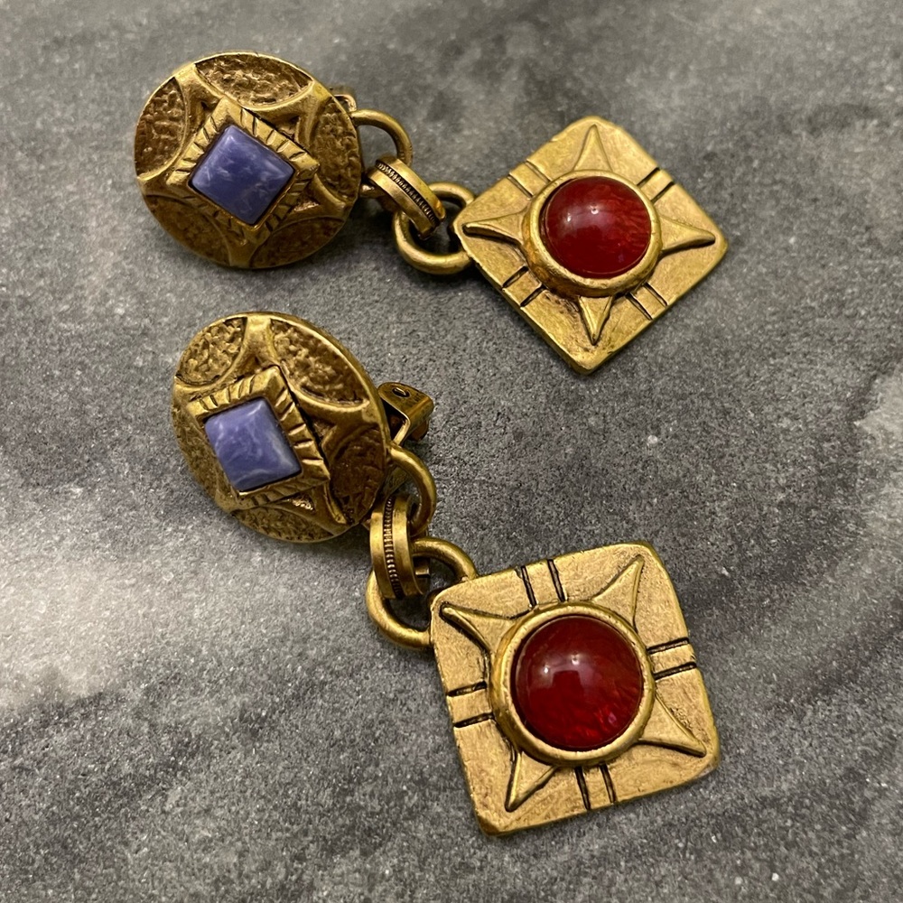 Vintage Robert Rose Matte Gold Dangly Clip On Earrings